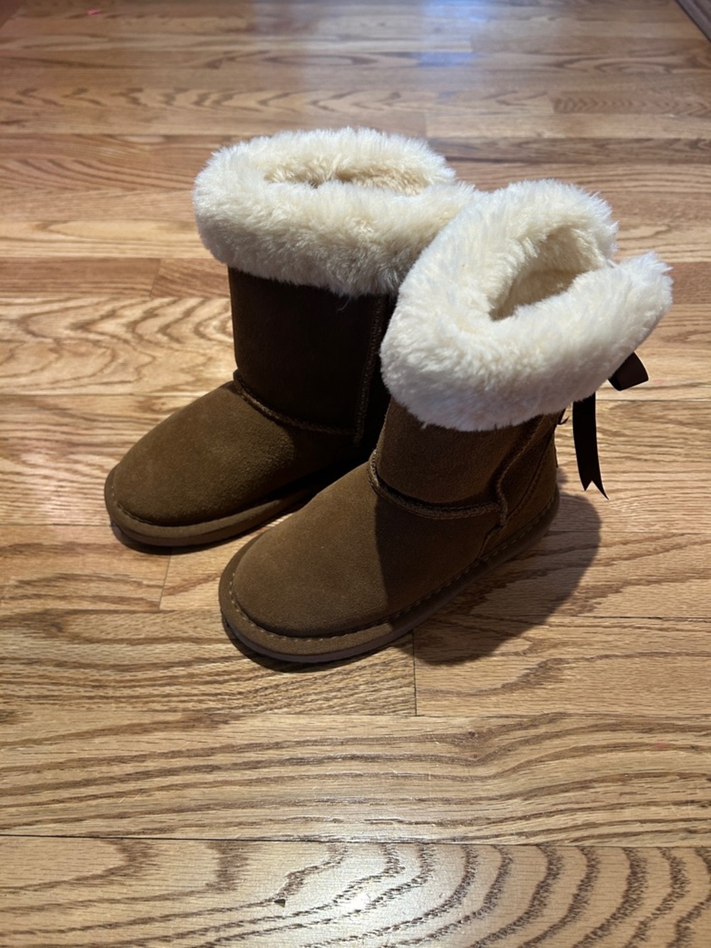 Lamo Kids Tan Suede Boots with Cream Faux-Fur Cuff